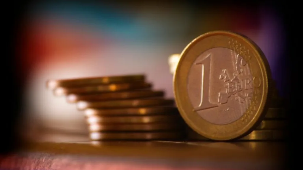 money xrimata euro