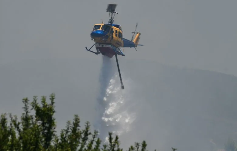 Συναγερμός στη Σαλαμίνα λόγω μεγάλης πυρκαγιάς με τις αρχές να στέλνουν επείγον μήνυμα μέσω του 112 1 fotia